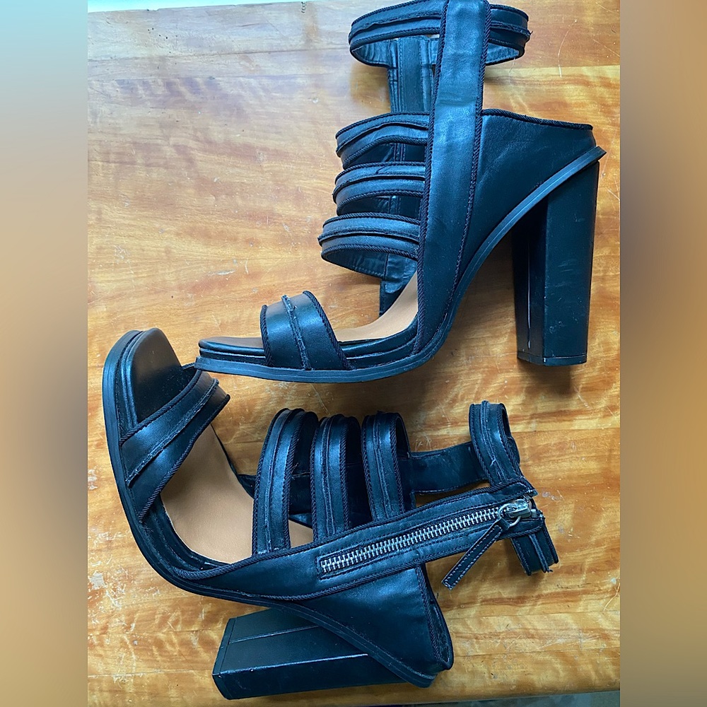 Shoe Cult by Nasty Gal Black “Block It Out” Heels Size 9.5